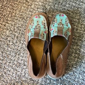 ARIAT slip on women’s shoes. Size 7.5